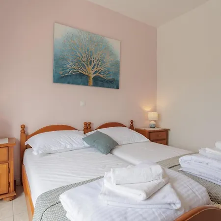 Lumar Bed & Breakfast