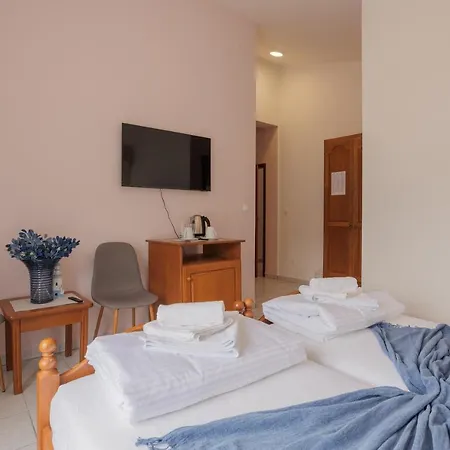 Lumar Bed & Breakfast *